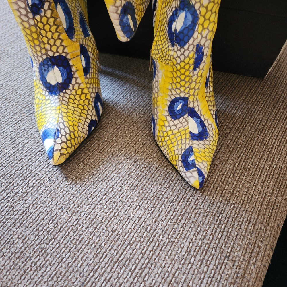 London Trash Yellow and Blue Snakeskin Knee-High Heeled Boots - Picture 7 of 9
